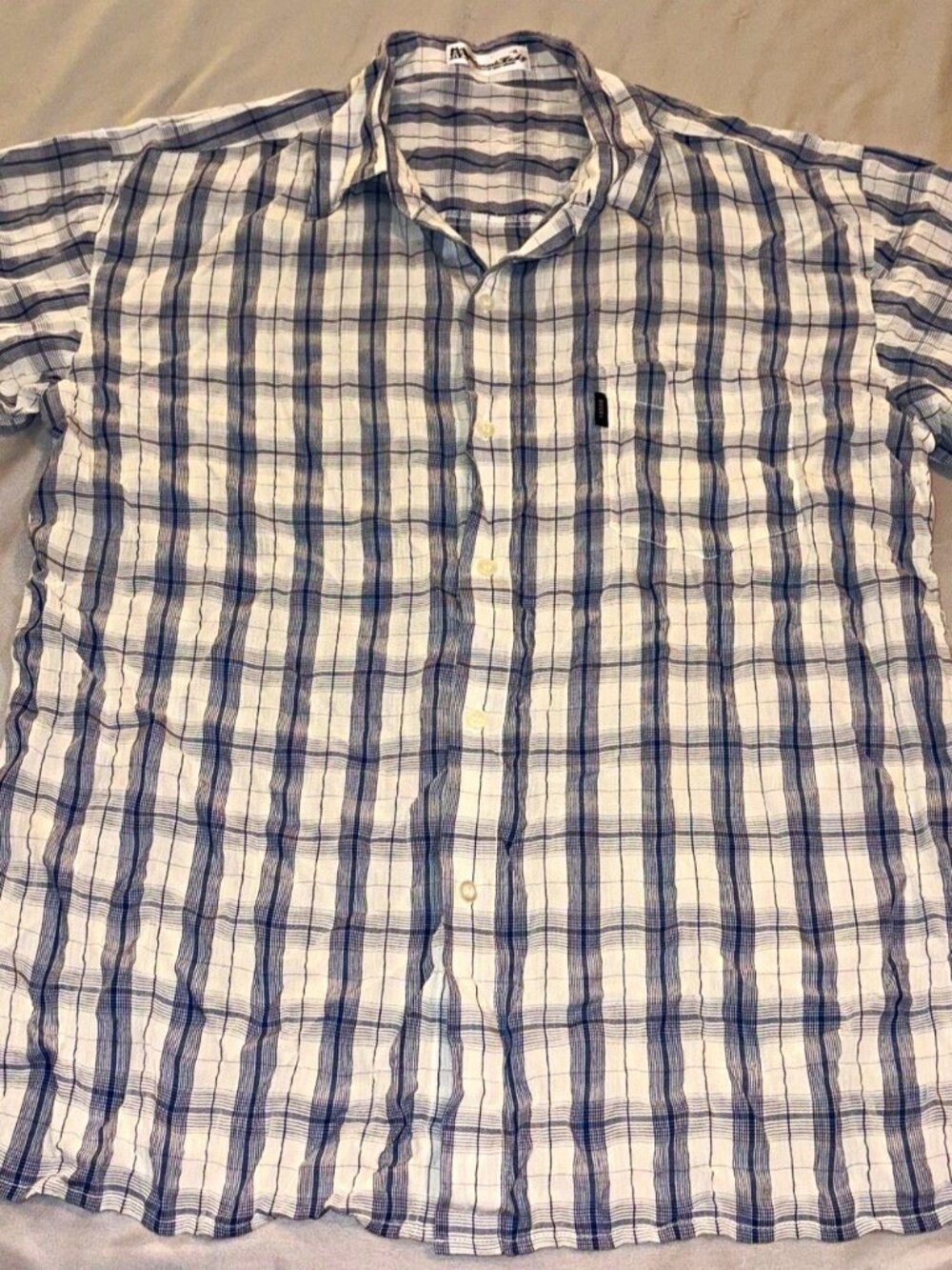 Silevian & Husky Men's Button Up Shirt White and Blue Size XL Wavy